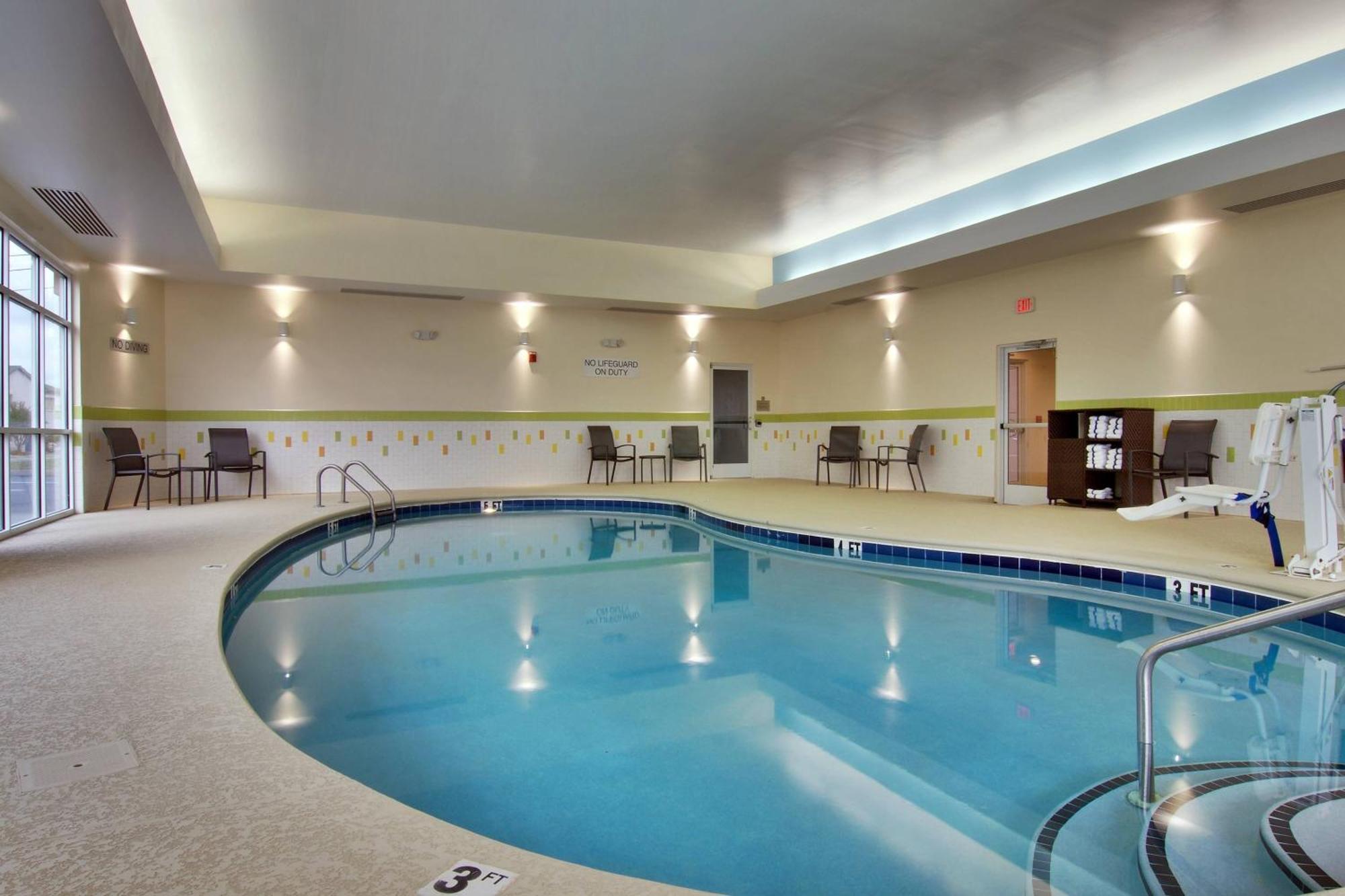 Fairfield Inn & Suites Clarksville Buitenkant foto
